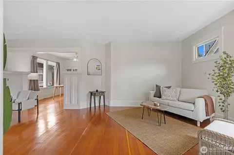 Living - 1705 Hoyt Ave, Everett, WA 98201 photo 2 of 4
