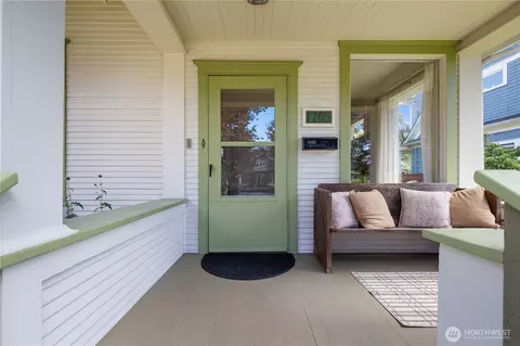 Exterior - 1705 Hoyt Ave, Everett, WA 98201 photo 2 of 11