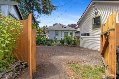 Exterior - 1705 Hoyt Ave, Everett, WA 98201 photo 9 of 11