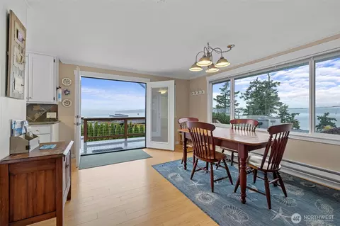 631 Manaco Beach Rd, Camano Island, WA 98282