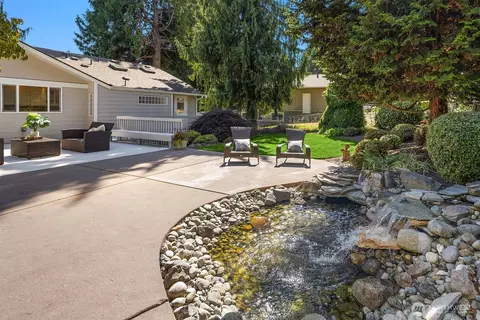 Exterior - 10710 NE 190th St, Bothell, WA 98011 photo 7 of 11
