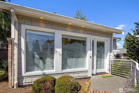 Exterior - 10710 NE 190th St, Bothell, WA 98011 photo 3 of 11