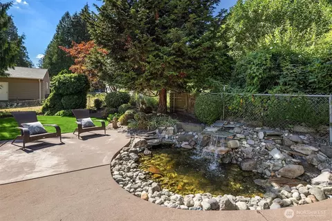 Exterior - 10710 NE 190th St, Bothell, WA 98011 photo 11 of 11