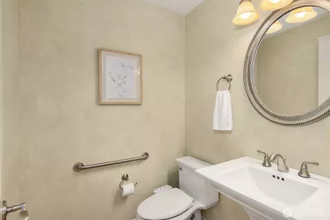 Bath - 10710 NE 190th St, Bothell, WA 98011 photo 3 of 4