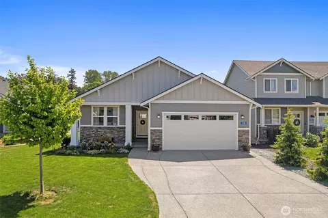 1720 River Walk Ln, Burlington, WA 98233