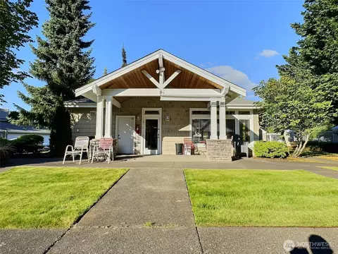 11130 SE 208th St #B204, Kent, WA 98031