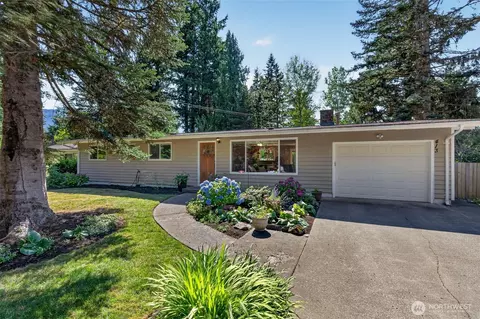413 Thrasher Ave NE, North Bend, WA 98045