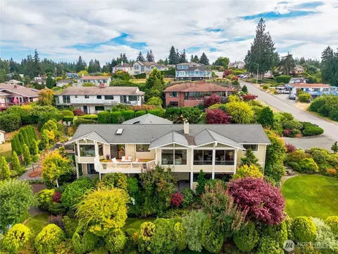 View/Area - 5017 33rd Ave W, Everett, WA 98203 photo 1 of 3