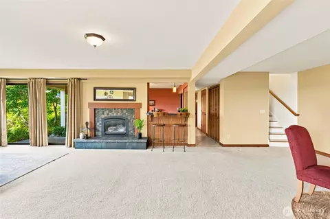Living - 5017 33rd Ave W, Everett, WA 98203 photo 5 of 5
