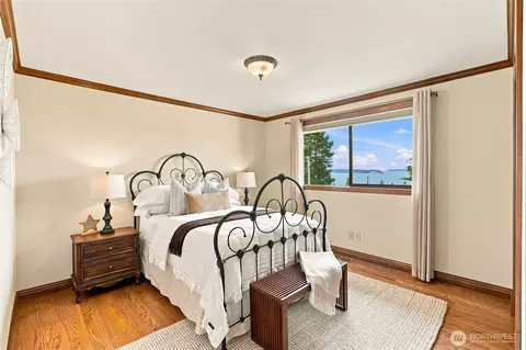 Bedroom - 5017 33rd Ave W, Everett, WA 98203 photo 3 of 4