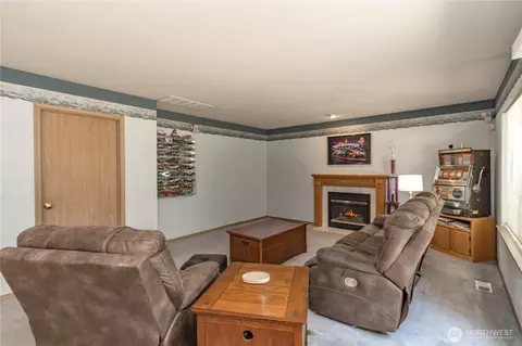 Living - 19405 88th Ave E, Spanaway, WA 98387 photo 6 of 7