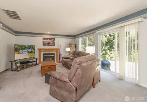 Living - 19405 88th Ave E, Spanaway, WA 98387 photo 5 of 7