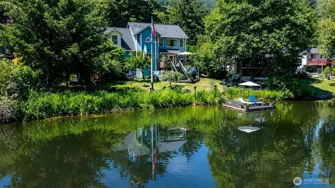 430 Rainbow Dr, Sedro Woolley, WA 98284