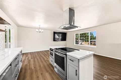 Kitchen - 20109 69th Ave E, Spanaway, WA 98387 photo 3 of 3