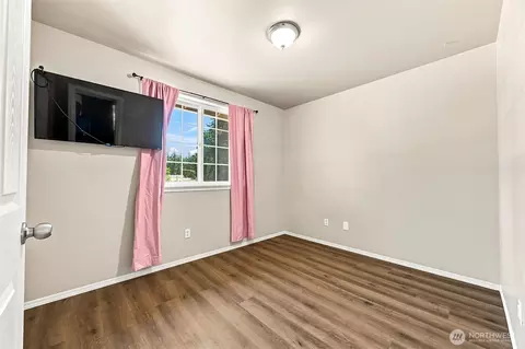 Bedroom - 20109 69th Ave E, Spanaway, WA 98387 photo 2 of 5