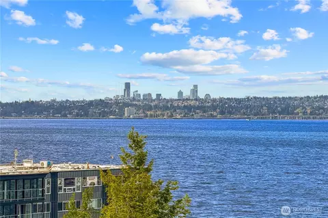 311 S 2nd St #101, Kirkland, WA 98033