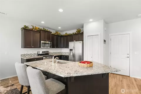 Kitchen - 1010 Van Ogle Ln NW, Orting, WA 98360 photo 1 of 4