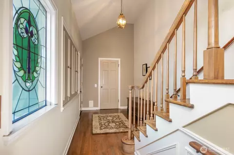 Entry Way - 2109 38th Ave E, Seattle, WA 98112 photo 4 of 4