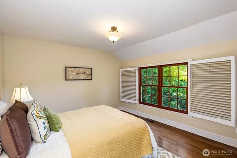 Bedroom - 2109 38th Ave E, Seattle, WA 98112 photo 3 of 3