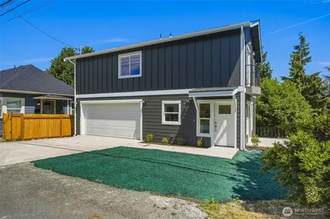 1711 12th St #B, Everett, WA 98201 photo 2