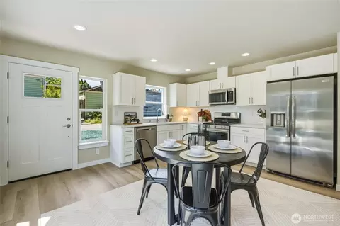 1711 12th St #B, Everett, WA 98201 photo 6