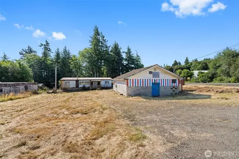 1649 Larson Rd, Raymond, WA 98577