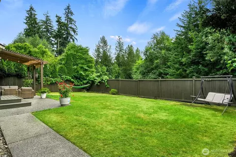 Exterior - 2924 101st Pl SE, Everett, WA 98208 photo 2 of 5