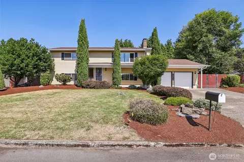 10015 NW 17th Ave, Vancouver, WA 98685