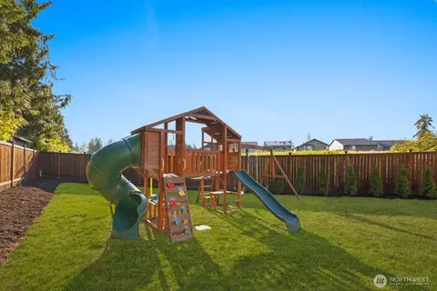 Exterior - 19414 9th Ave SE, Bothell, WA 98012 photo 9 of 10