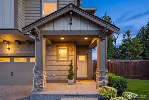 Exterior - 19414 9th Ave SE, Bothell, WA 98012 photo 10 of 10