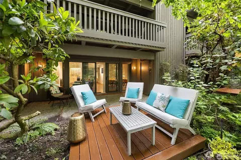 1524 NE 140th St #D2, Seattle, WA 98125