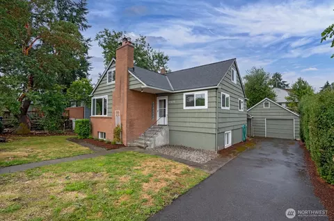 10625 16th Ave SW, Seattle, WA 98146