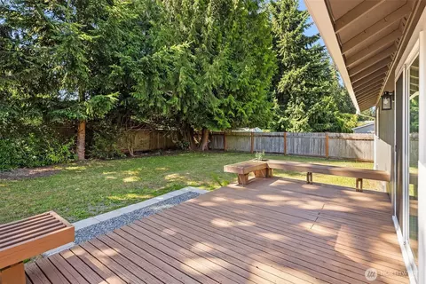 Exterior - 10816 10th Dr SE, Everett, WA 98208 photo 4 of 6