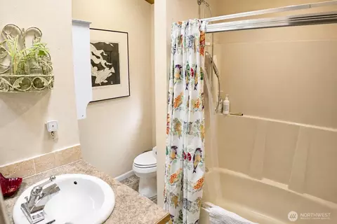 Bath - 561 Discovery Way, Eastsound, WA 98245 photo 2 of 2