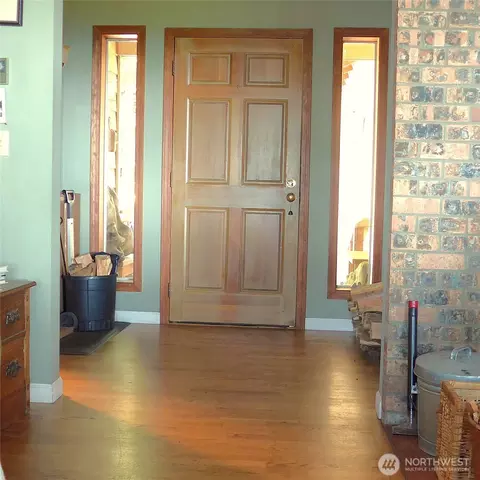 Entry Way - 561 Discovery Way, Eastsound, WA 98245 photo 1 of 2