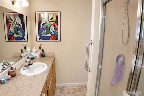 Bath - 561 Discovery Way, Eastsound, WA 98245 photo 1 of 2
