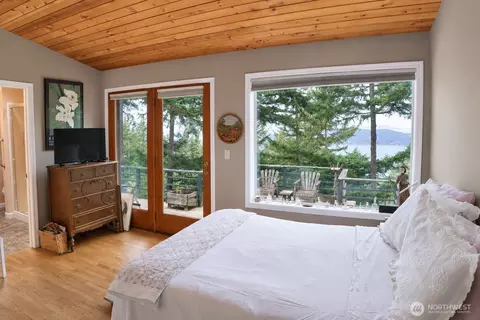 Bedroom - 561 Discovery Way, Eastsound, WA 98245 photo 1 of 3