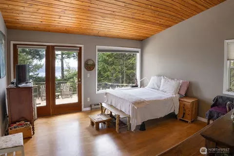 Bedroom - 561 Discovery Way, Eastsound, WA 98245 photo 2 of 3
