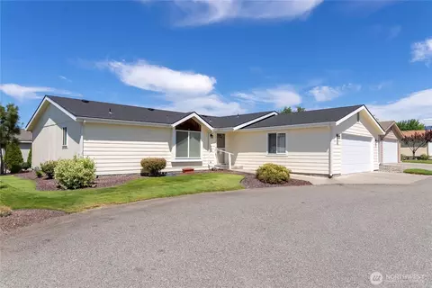 6 Crystal Pl W, Omak, WA 98841