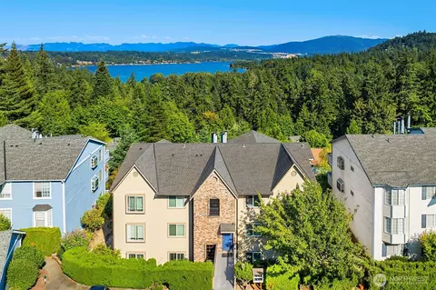 3410 161st Ct E #32, Bellevue, WA 98008