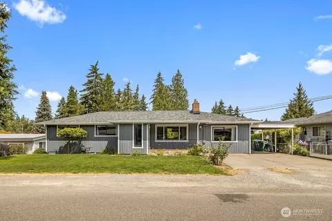 2406 NE 24th St, Renton, WA 98056