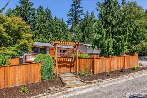 Exterior - 3331 197th Pl SE, Bothell, WA 98012 photo 13 of 14