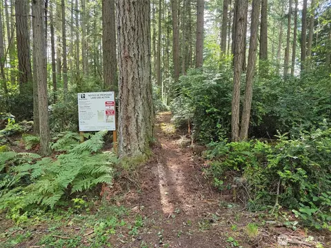 23601 Landers Rd SW, Vashon, WA 98070