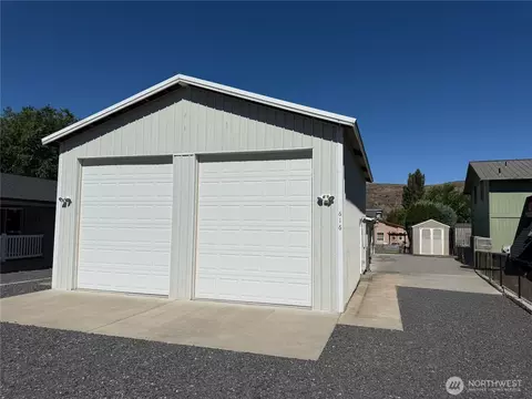 616 Hunter Ave SW, Quincy, WA 98848