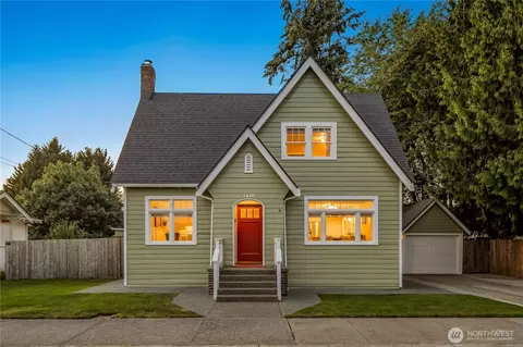 1210 N 2nd St, Renton, WA 98056