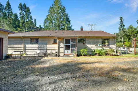 124 Endresen Rd, Hoquiam, WA 98550