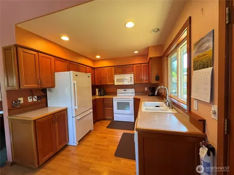 41 Mountain Vw, Eastsound, WA 98245 photo 10