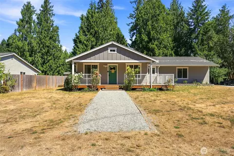 1087 Idlewood Dr, Camano Island, WA 98282