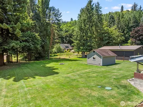 Exterior - 21 Maple Leaf St, Raymond, WA 98577 photo 2 of 11