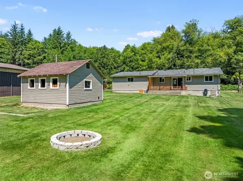 Exterior - 21 Maple Leaf St, Raymond, WA 98577 photo 7 of 11